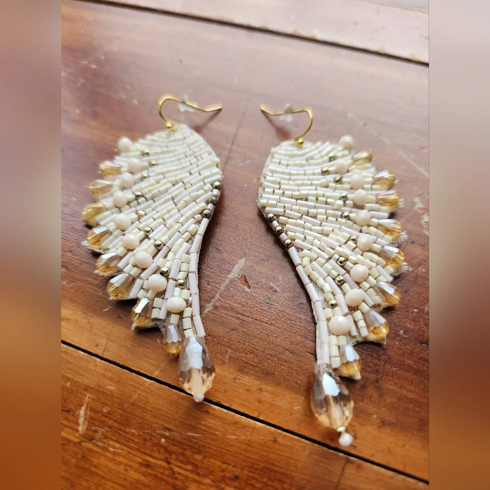 Sold!! Creamy White Angel Wings Pierced Earrings - Picture 7 of 15